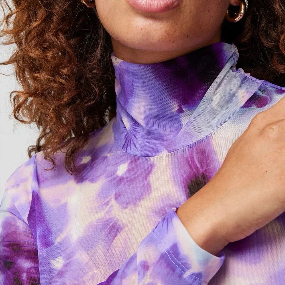 NWT White House Black Market Purple Floral Mesh Turtleneck. Size XS. - Picture 3 of 4